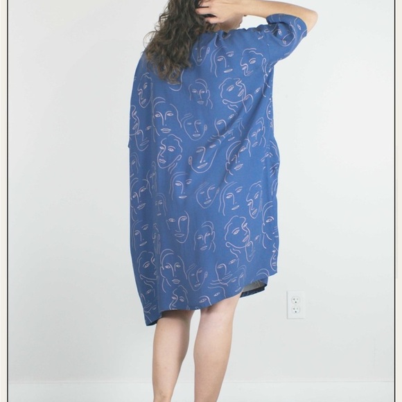 Corey Lynn Calter Blue Cream Selena Portrait Face Print Oversized Mini Dress OS - Picture 3 of 12